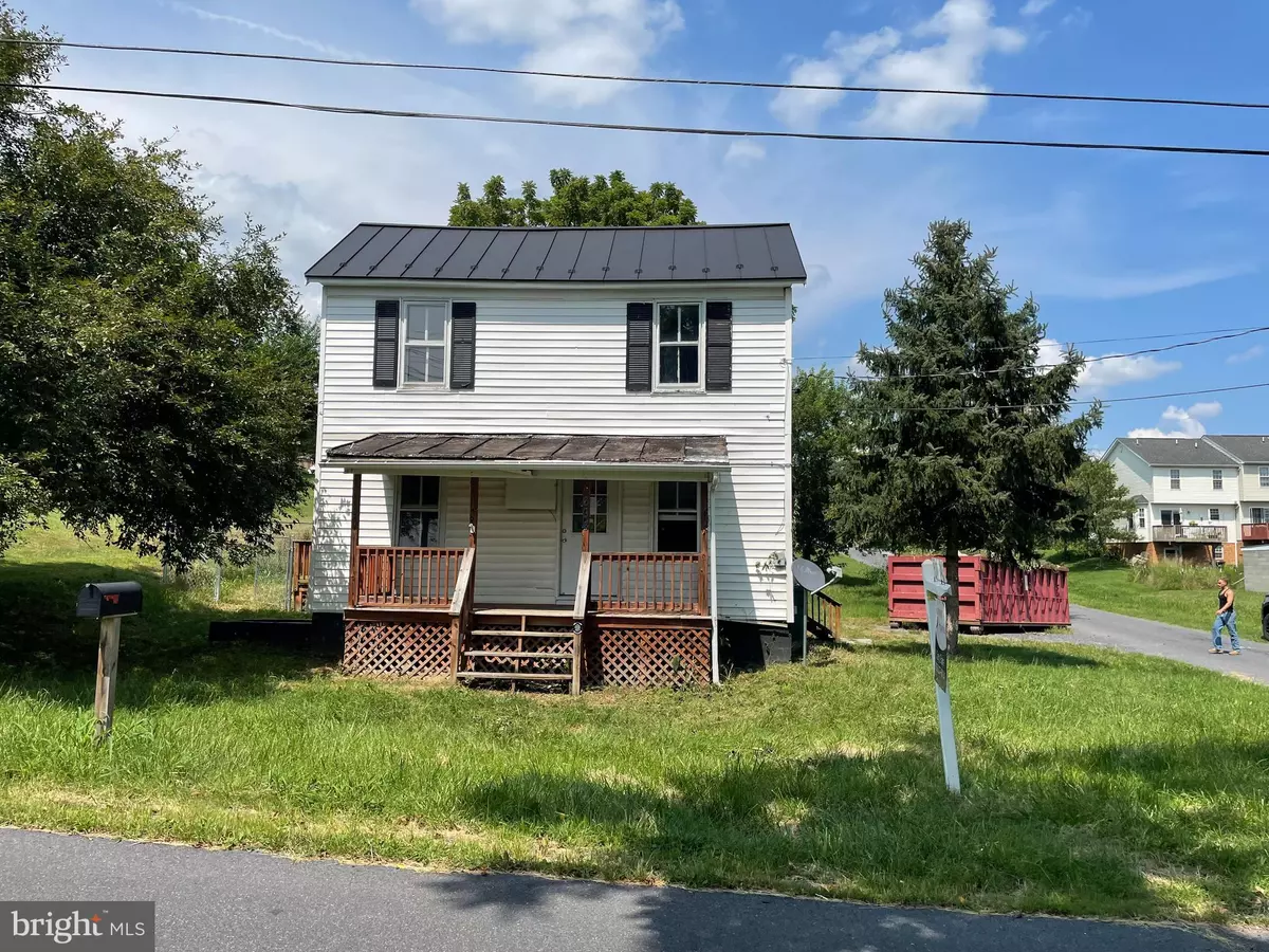 Strasburg, VA 22657,604 W KING ST