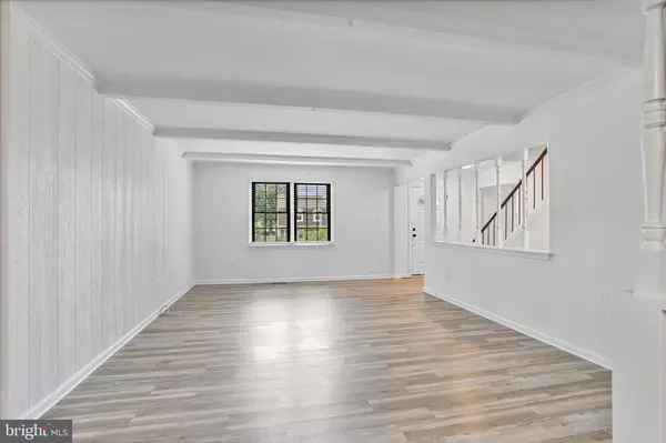 Herndon, VA 20170,719 PALMER DR