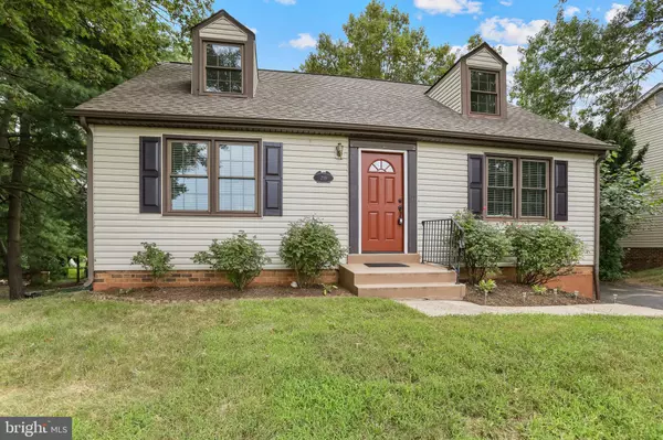 719 PALMER DR, Herndon, VA 20170