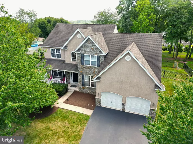 33 BORATEN RD, Royersford, PA 19468