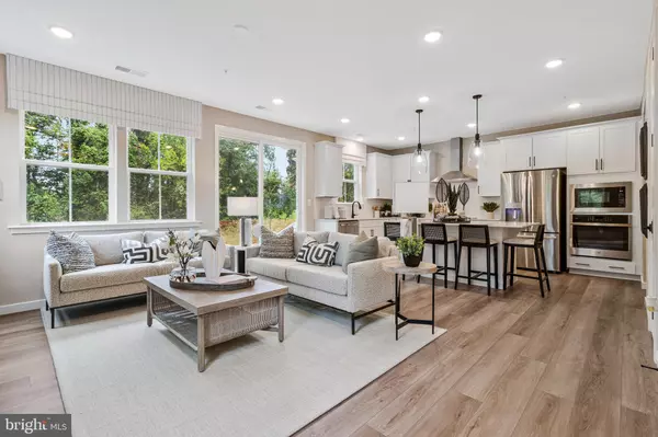 Glen Burnie, MD 21061,5737 HOWARD DR