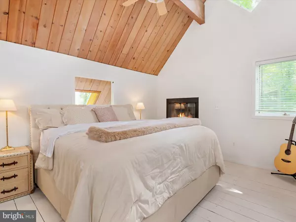 Annapolis, MD 21401,1755 ROBINHOOD RD