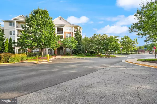Herndon, VA 20171,12905 CENTRE PARK CIR #412