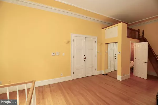 Philadelphia, PA 19130,1737 WALLACE ST #101