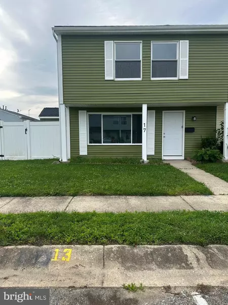 17 LAWRENCE CT, Sicklerville, NJ 08081