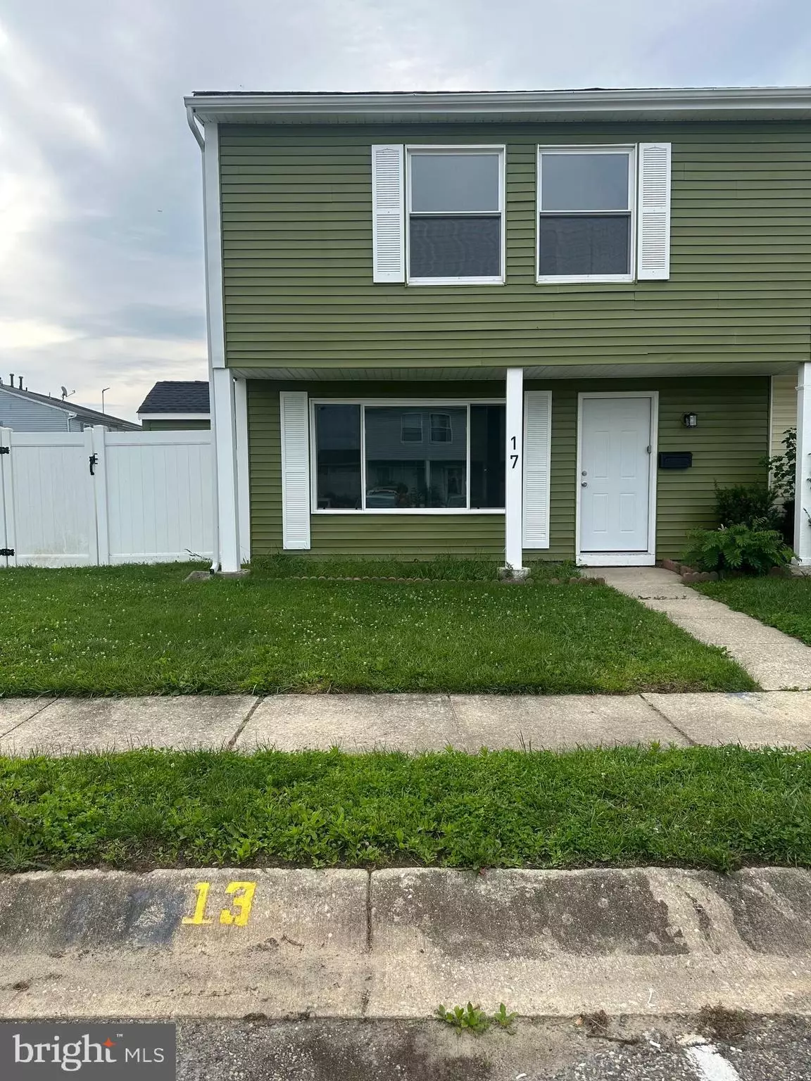 Sicklerville, NJ 08081,17 LAWRENCE CT