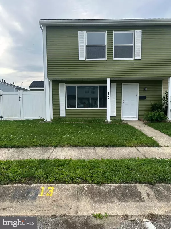 17 LAWRENCE CT, Sicklerville, NJ 08081