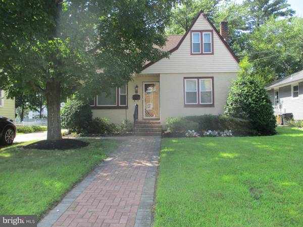 524 WALNUT ST, Audubon, NJ 08106