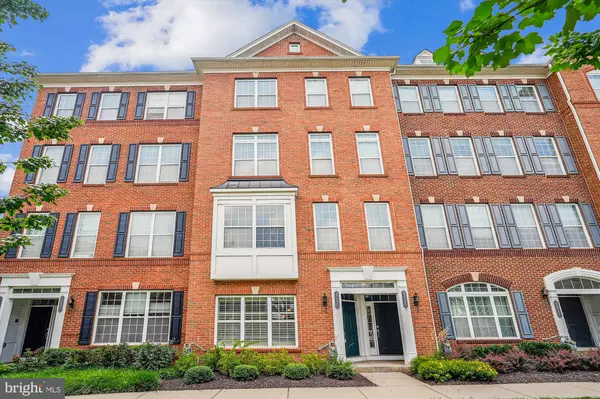 43039 CLARKS TER, Ashburn, VA 20148