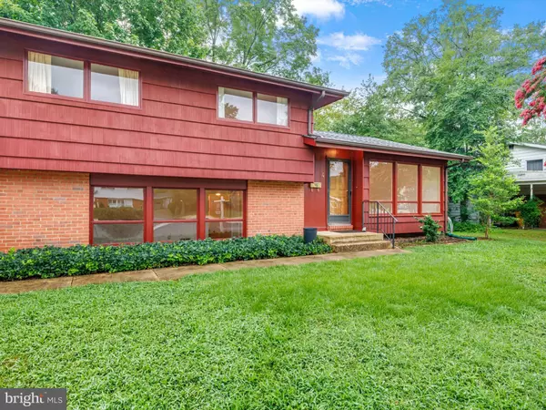 Severna Park, MD 21146,4 ANNE CT