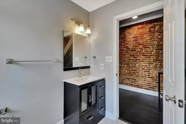 Baltimore, MD 21213,1541 N BOND ST