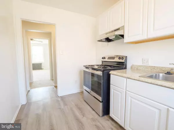 Washington, DC 20032,4337 HALLEY TER SE #3