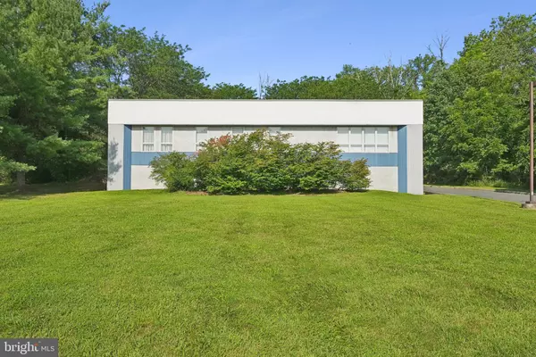 132 ROUTE 31, Pennington, NJ 08534