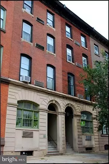 Philadelphia, PA 19103,2125 WALNUT ST #4