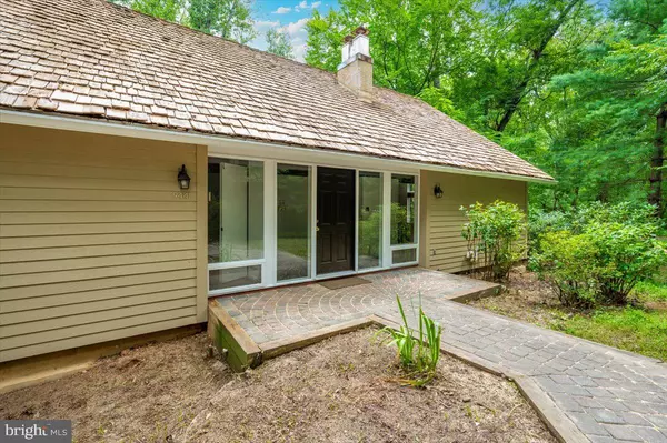 Potomac, MD 20854,9441 HOLBROOK