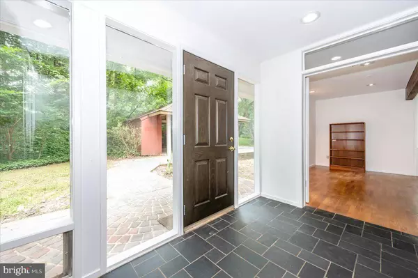 Potomac, MD 20854,9441 HOLBROOK