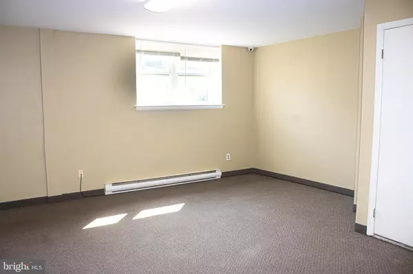 Philadelphia, PA 19118,7727 GERMANTOWN AVE