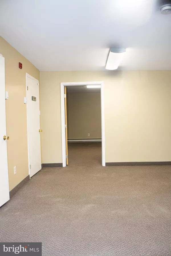 Philadelphia, PA 19118,7727 GERMANTOWN AVE