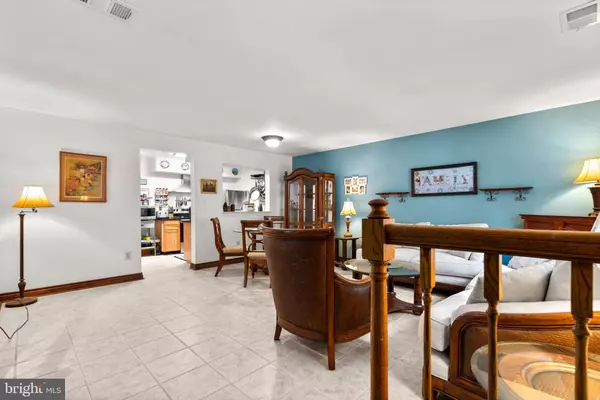 Burtonsville, MD 20866,14619 MONMOUTH DR #10-107