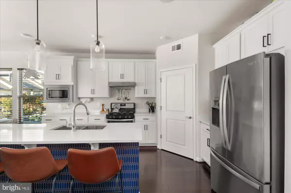 Haymarket, VA 20169,15855 LAVENDER WOODS LN