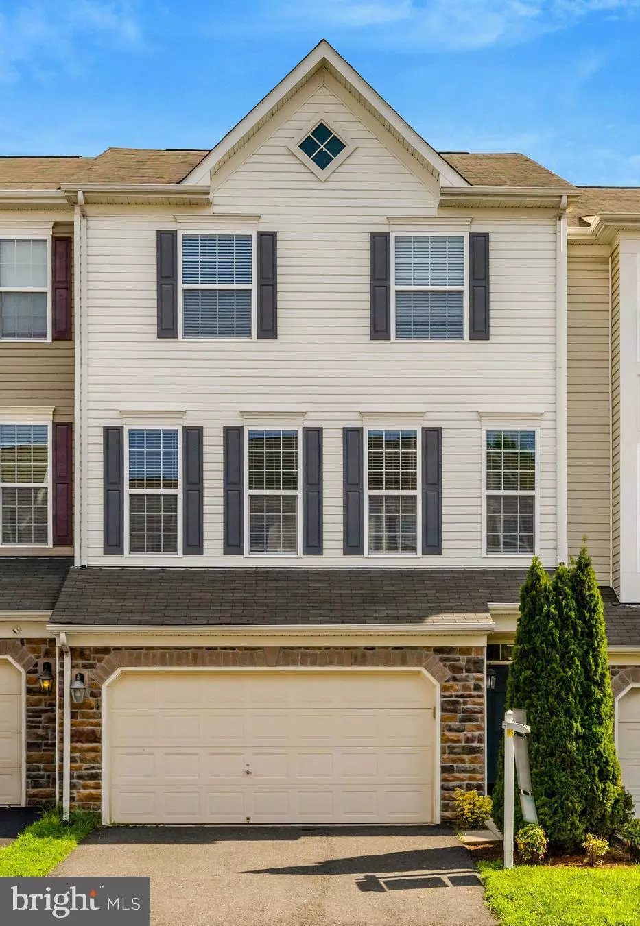 Aldie, VA 20105,41900 DIAMONDLEAF TER