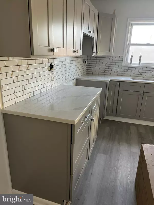 Philadelphia, PA 19145,2204 S 22ND ST
