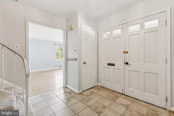 Alexandria, VA 22312,6108 LARSTAN DR