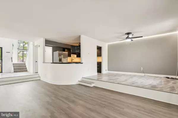 Sicklerville, NJ 08081,3 DEL SOL PL
