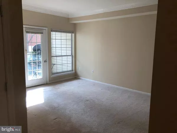 Alexandria, VA 22304,4854 EISENHOWER AVE #150