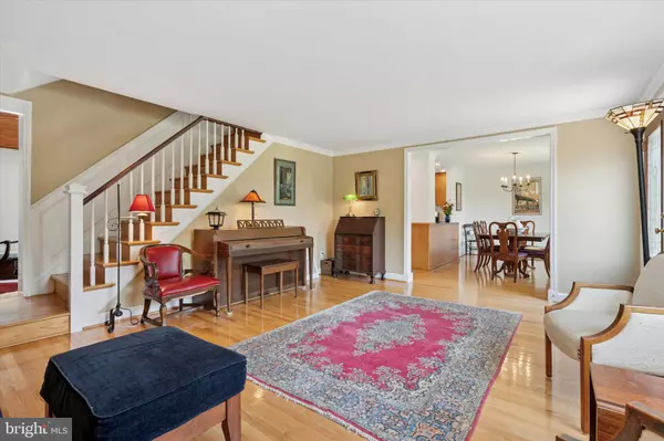 Havertown, PA 19083,301 TWIN OAKS DR