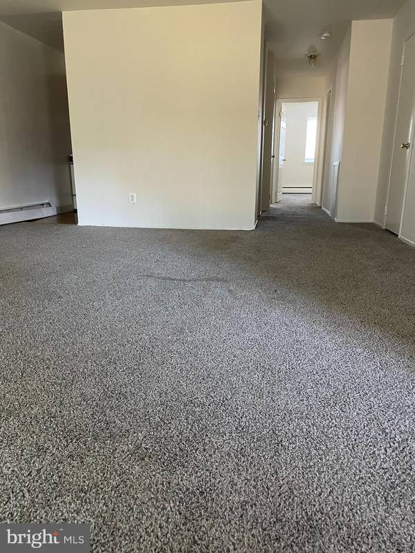 Upper Chichester, PA 19014,777 CHERRY TREE RD #H-117