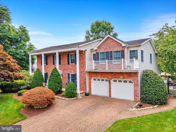 Monmouth Junction, NJ 08852,8 LIBBY DR