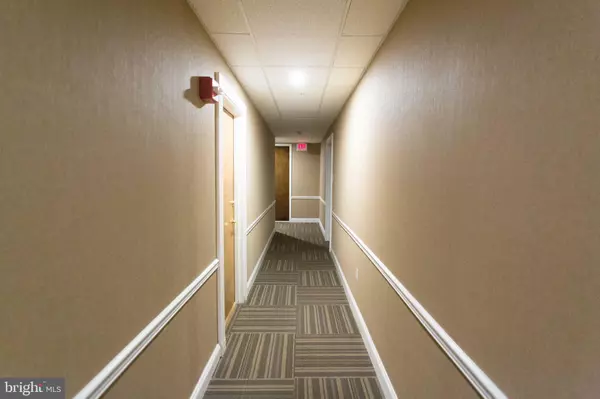 Philadelphia, PA 19102,1411-1 WALNUT ST #808