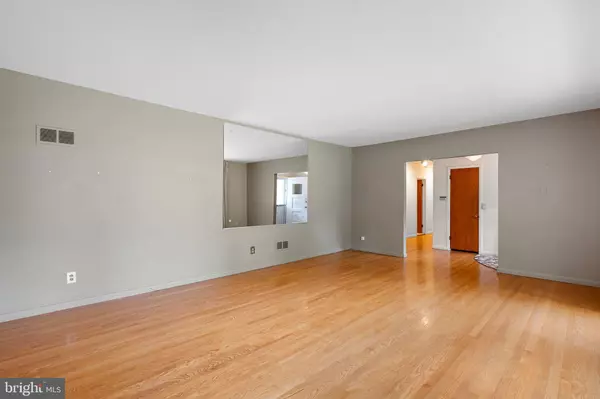 Wilmington, DE 19803,2410 W HEATHER RD