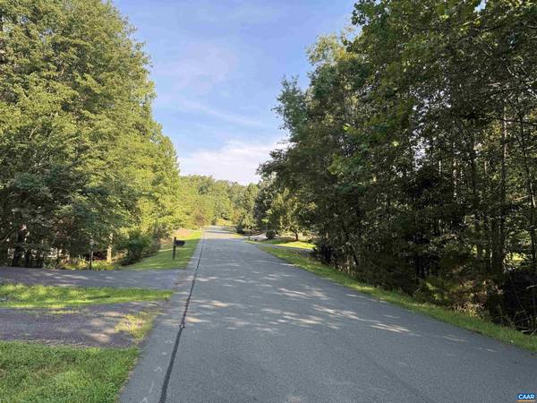 Palmyra, VA 22963,20 FLEETWOOD DR