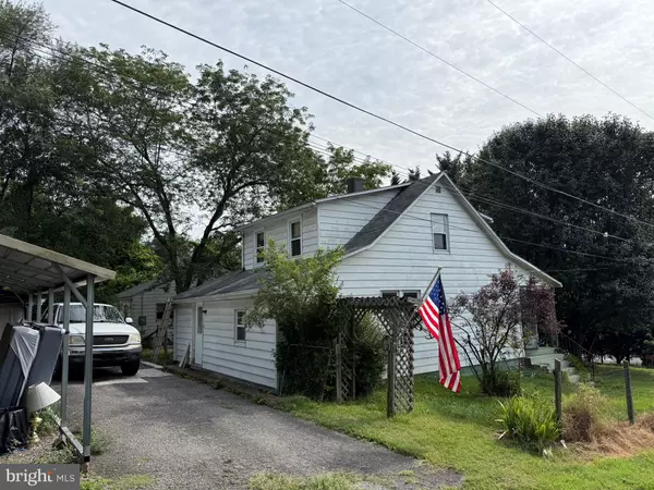 Berkeley Springs, WV 25411,34 PERRY LN