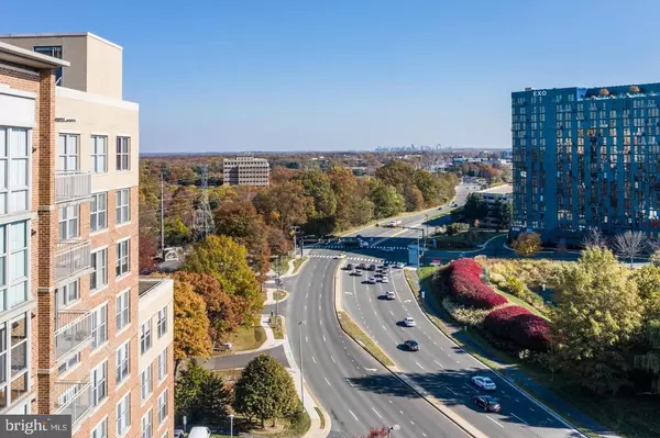 Reston, VA 20190,11800 SUNSET HILLS RD #1211