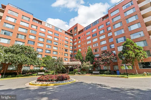 Arlington, VA 22209,1111 ARLINGTON BLVD #431