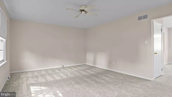Hatboro, PA 19040,2441 WINDING LN