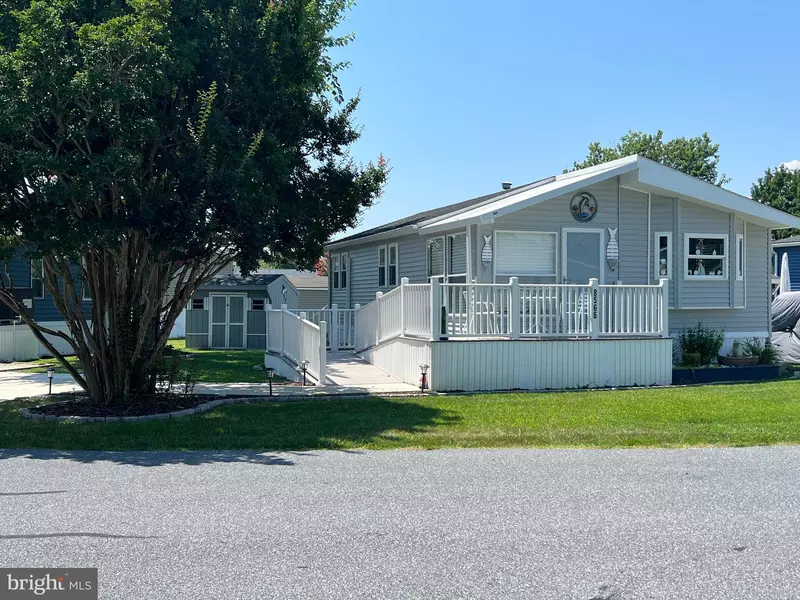 8566 N LONGBOAT WAY, Berlin, MD 21811