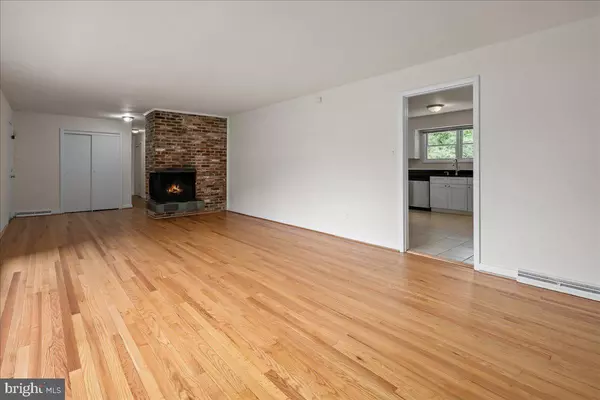 Alexandria, VA 22309,9401 FOREST HAVEN DR