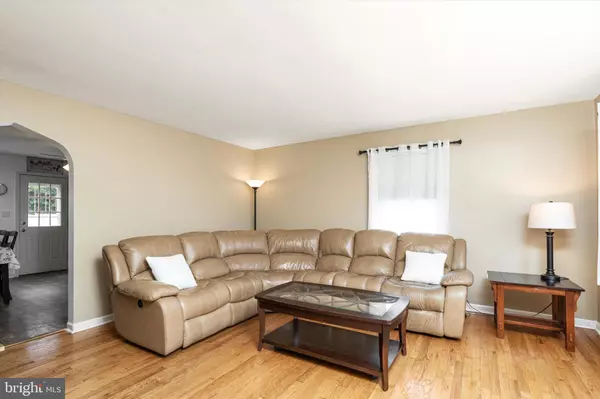 Hamilton, NJ 08690,7 DOREEN RD