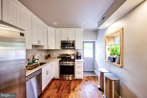 Philadelphia, PA 19148,2408 S DARIEN ST