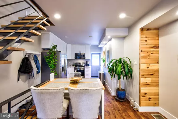 Philadelphia, PA 19148,2408 S DARIEN ST