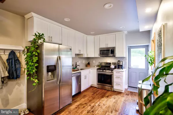 Philadelphia, PA 19148,2408 S DARIEN ST