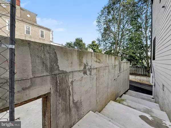 Philadelphia, PA 19128,210 KALOS ST