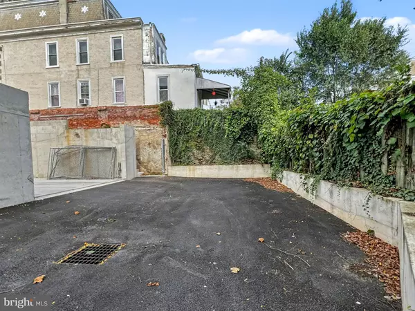 Philadelphia, PA 19128,210 KALOS ST