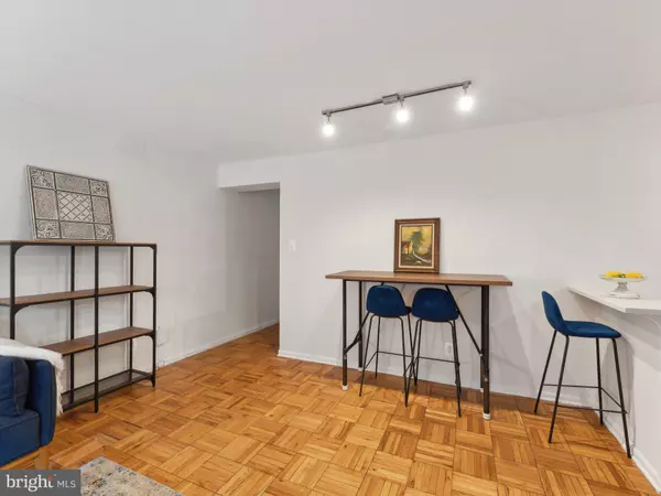 Washington, DC 20009,1801 CLYDESDALE PL NW #201