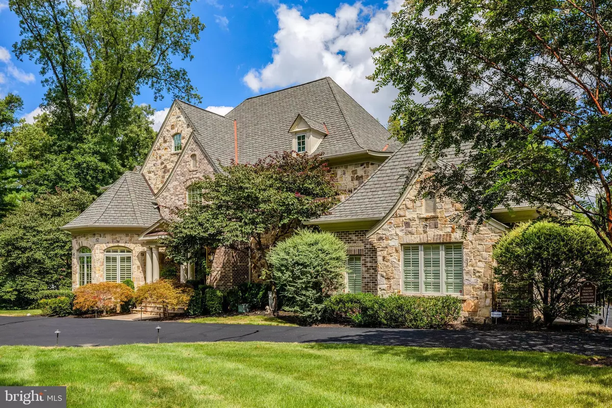 Mclean, VA 22102,1239 DALEVIEW DR