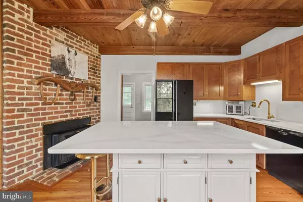 Nokesville, VA 20181,13944 ADEN RD